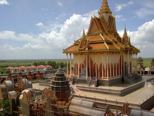 attraction-Kandal Introduction toul Reachea Pagoda.jpg